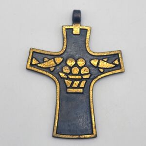 Vintage Signed Terra Sancta Guild Black Gold Tone Fish Loaves Pendant. 1967